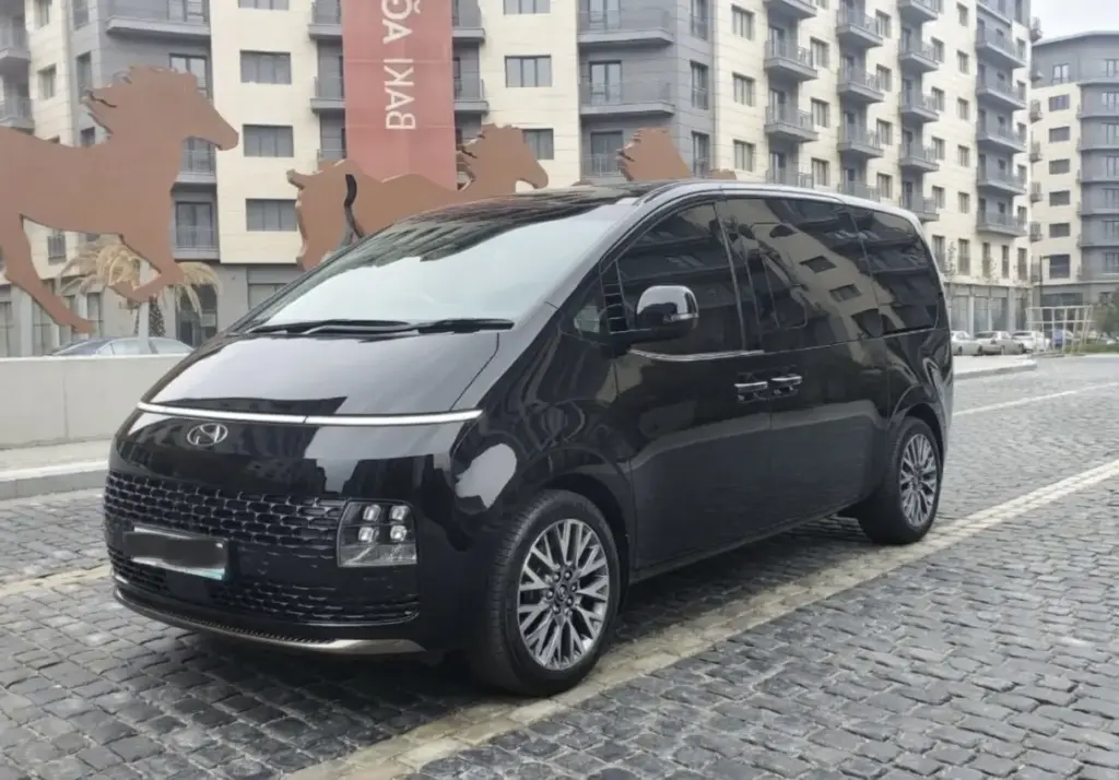 Hyundai Staria